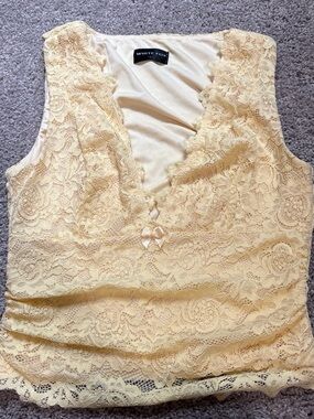 Women's Yellow Lace V-Neck Tank Top